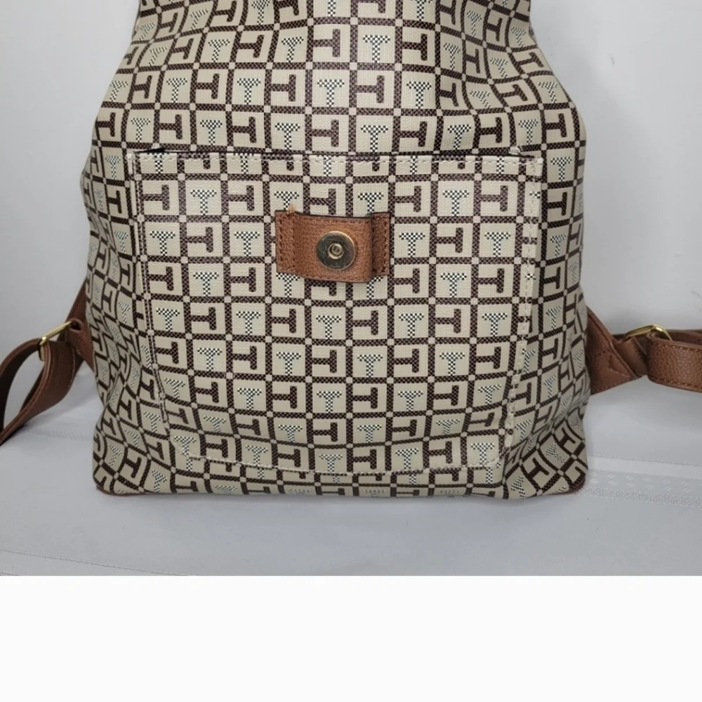 Tommy Hilfiger Large Tan & Cream Women's Backpack, 12×11×6, EUC